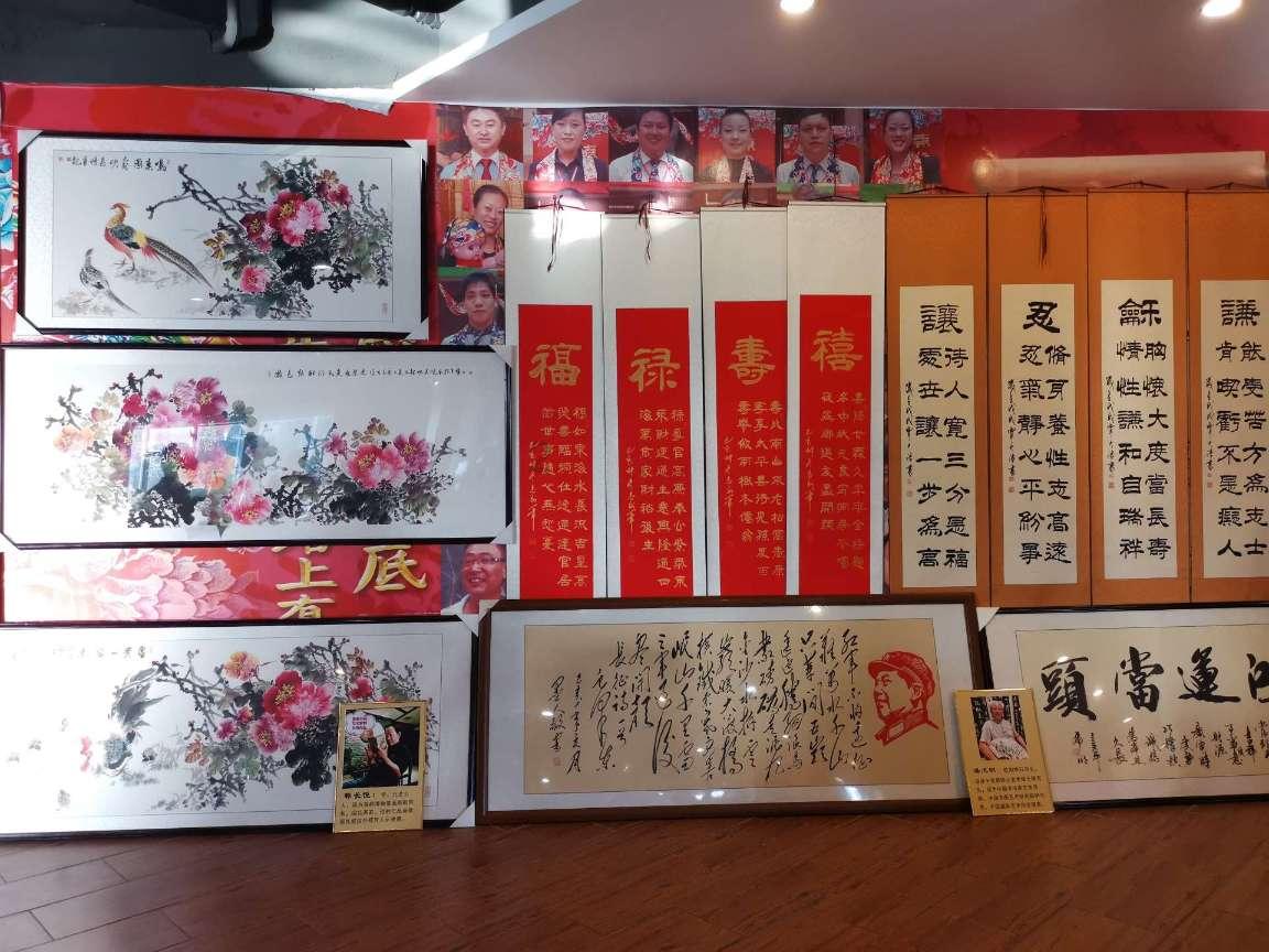 看,“弹幕”里的黑水!
